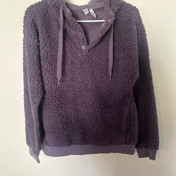 Z by Zella Large Purple Sherpa Lol Over Hoodie - Picture 2 of 8